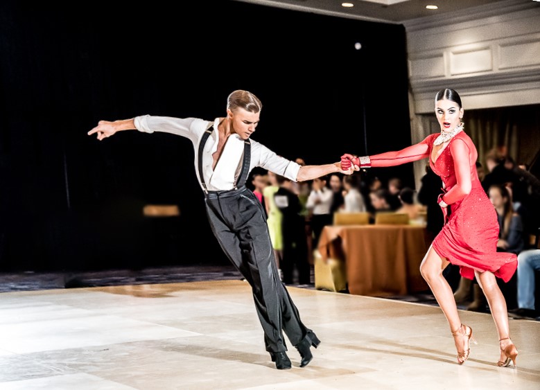 Erik and Shelly Ballroom Latin Dancers | DanceSport Champions